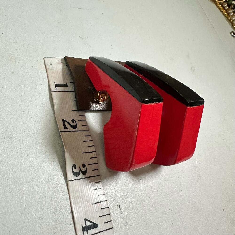 Marni Resin Geometric Earrings in Red and Black - Picture 4 of 10